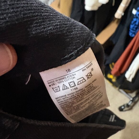 Old Navy 18 High-Waisted Slouchy Straight Jeans - Picture 7 of 7